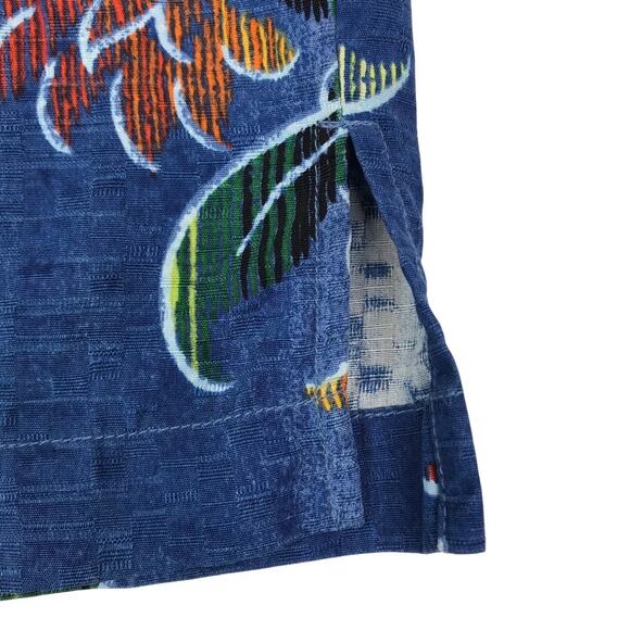 TOMMY BAHAMA Floral Silk Shirt Mens M Blue Short Sleeve Coastal Hawaiian Beach - Picture 4 of 10